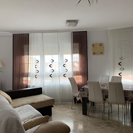 Апартаменти Bonito Alojamiento Junto A La Plaza De Toros Con Garage Альбасете Екстер'єр фото