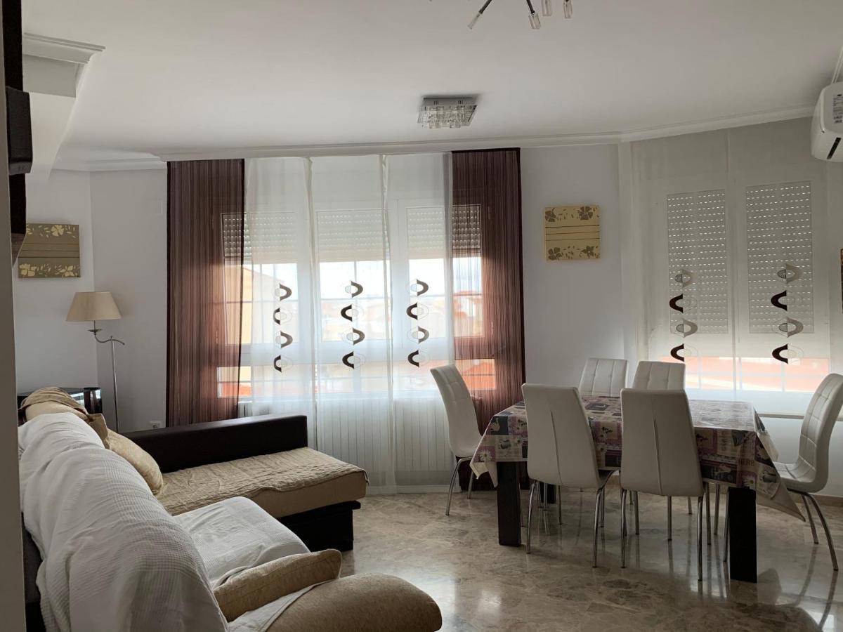 Апартаменти Bonito Alojamiento Junto A La Plaza De Toros Con Garage Альбасете Екстер'єр фото